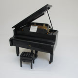 Grand Piano. Complete with instructions and box