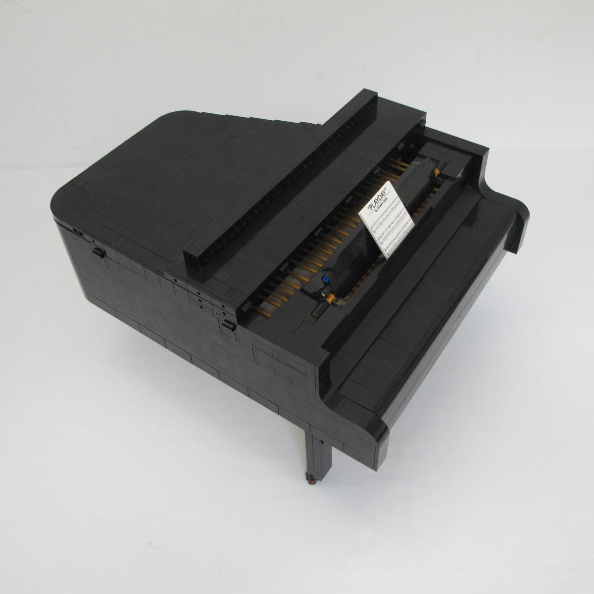 Grand Piano. Complete with instructions and box