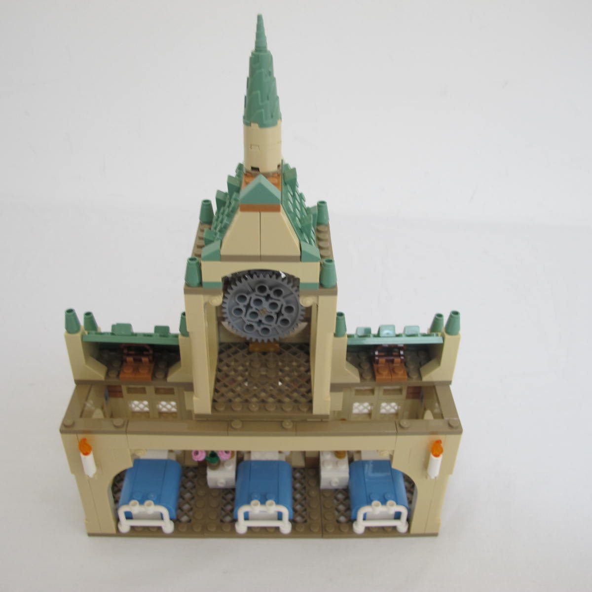 Hogwarts Hospital Wing. Complete with instructions and box