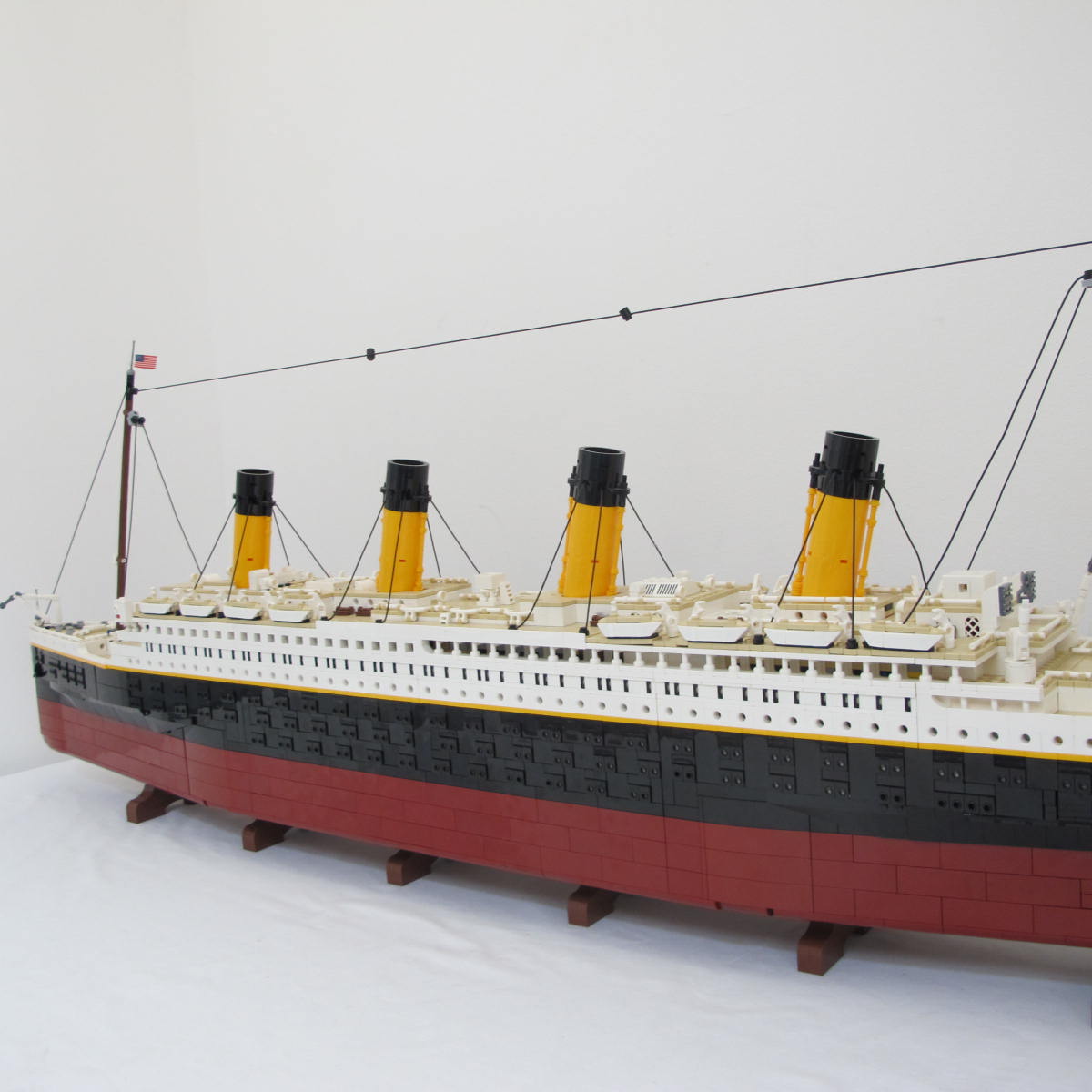 Titanic. Complete with instructions and box
