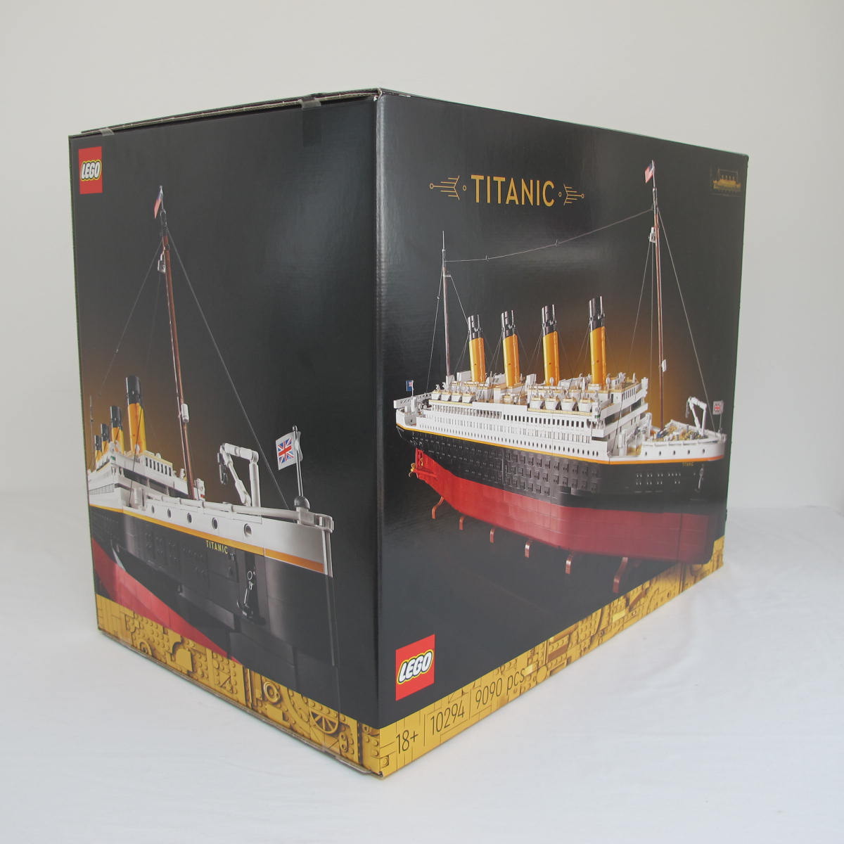 Titanic. Complete with instructions and box