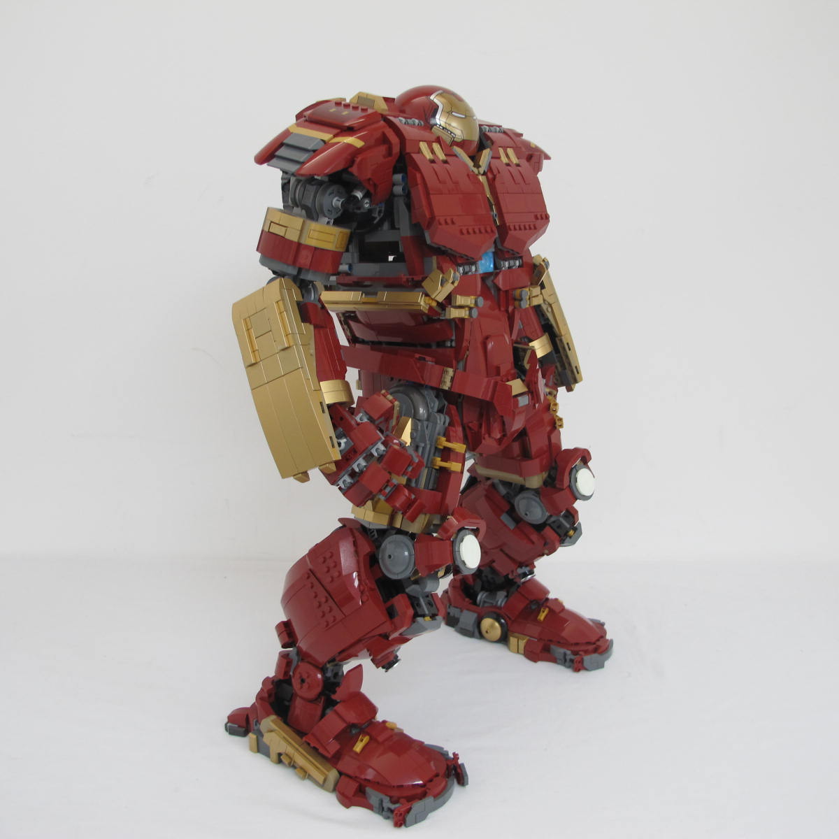 Hulkbuster. Complete with instructions, no box