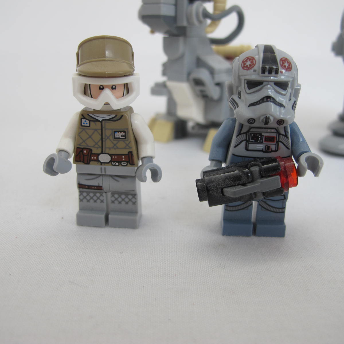 AT-AT vs Tauntaun Microfighters. Complete with instructions and box