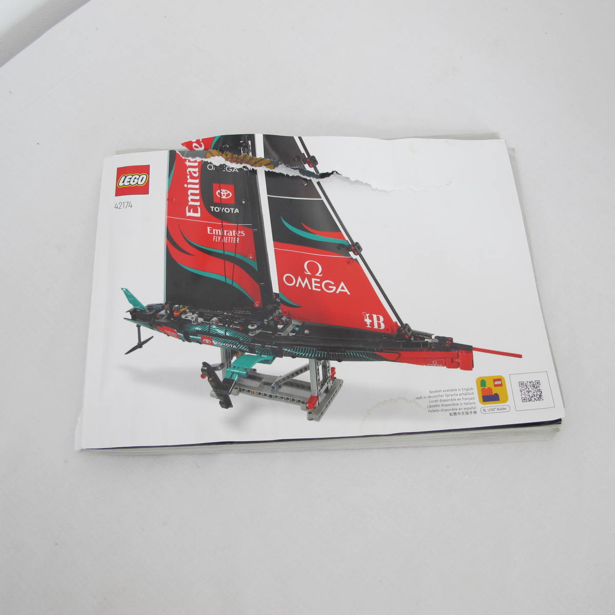 Emirates Team New Zealand AC75 Yacht. Complete with instructions and box
