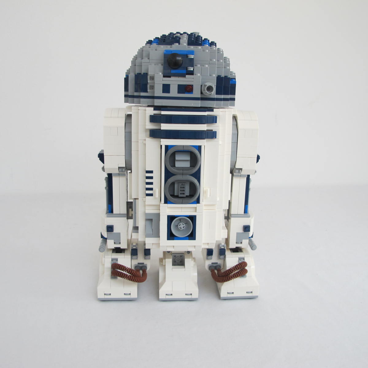 R2-D2 - UCS. Complete with instructions and box