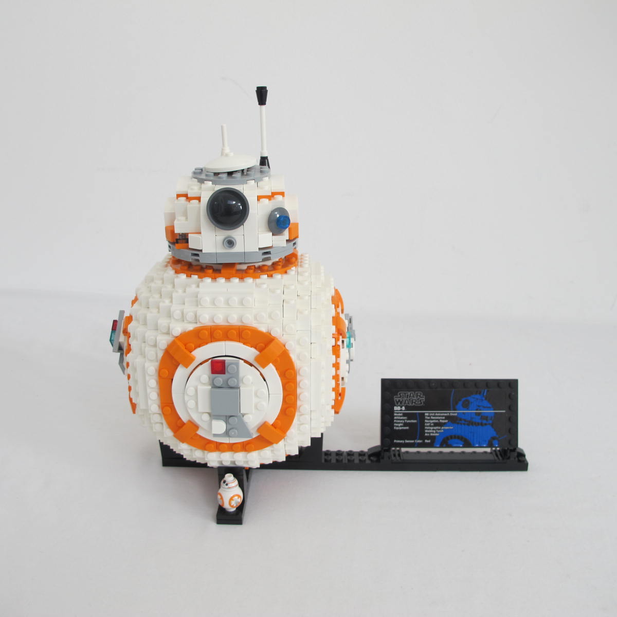 BB-8. Complete with instructions and box