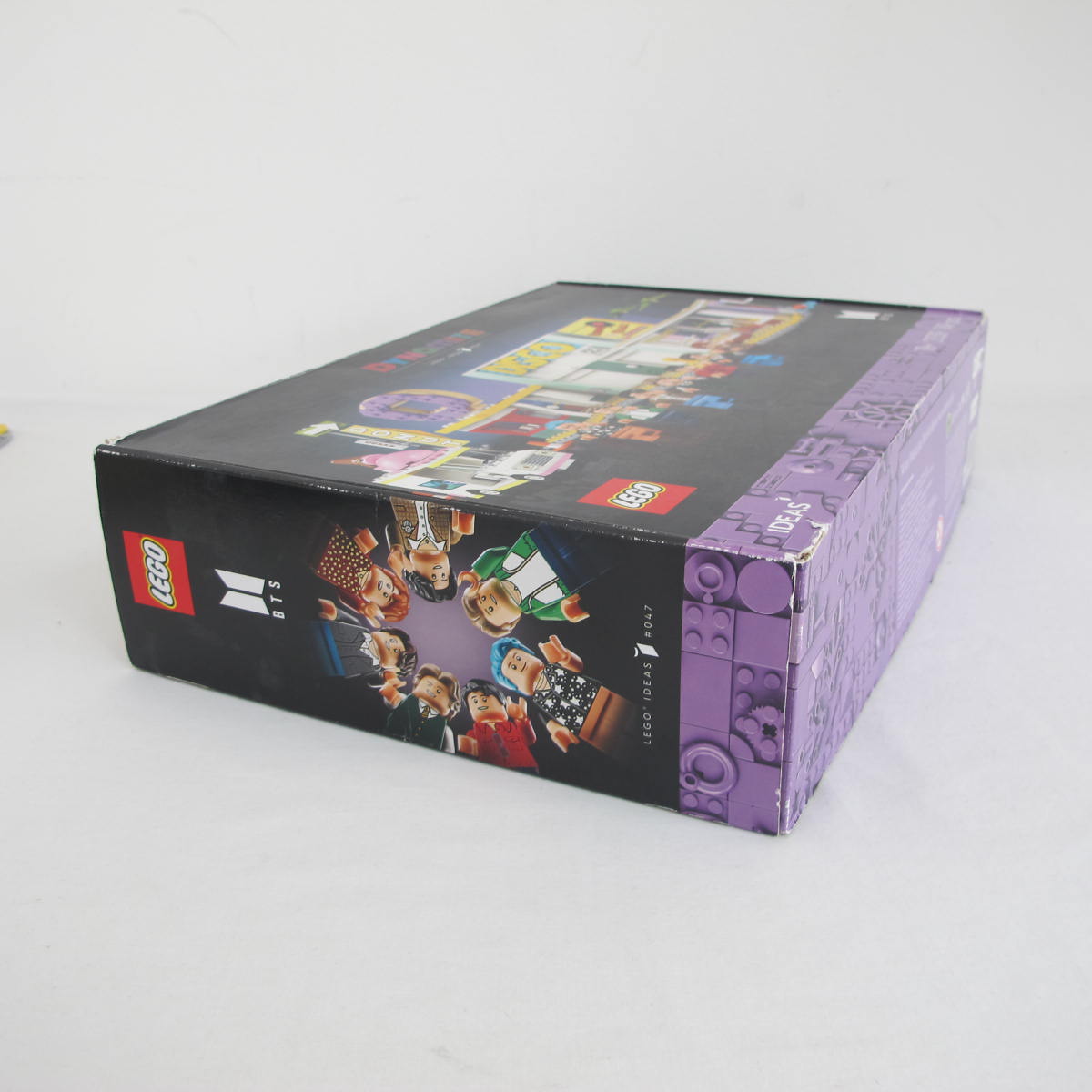 BTS Dynamite. Complete with instructions and box