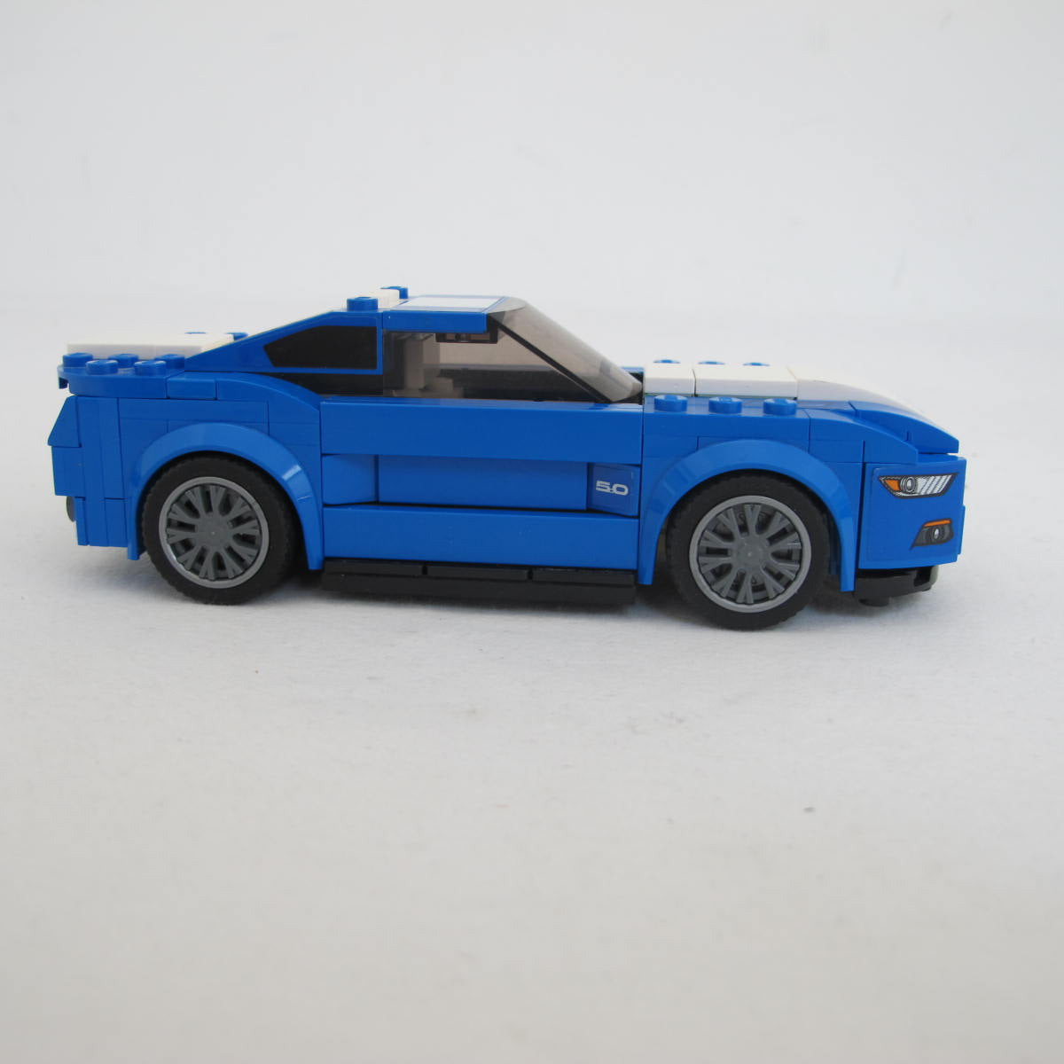 Ford Mustang GT. Complete with instructions and box