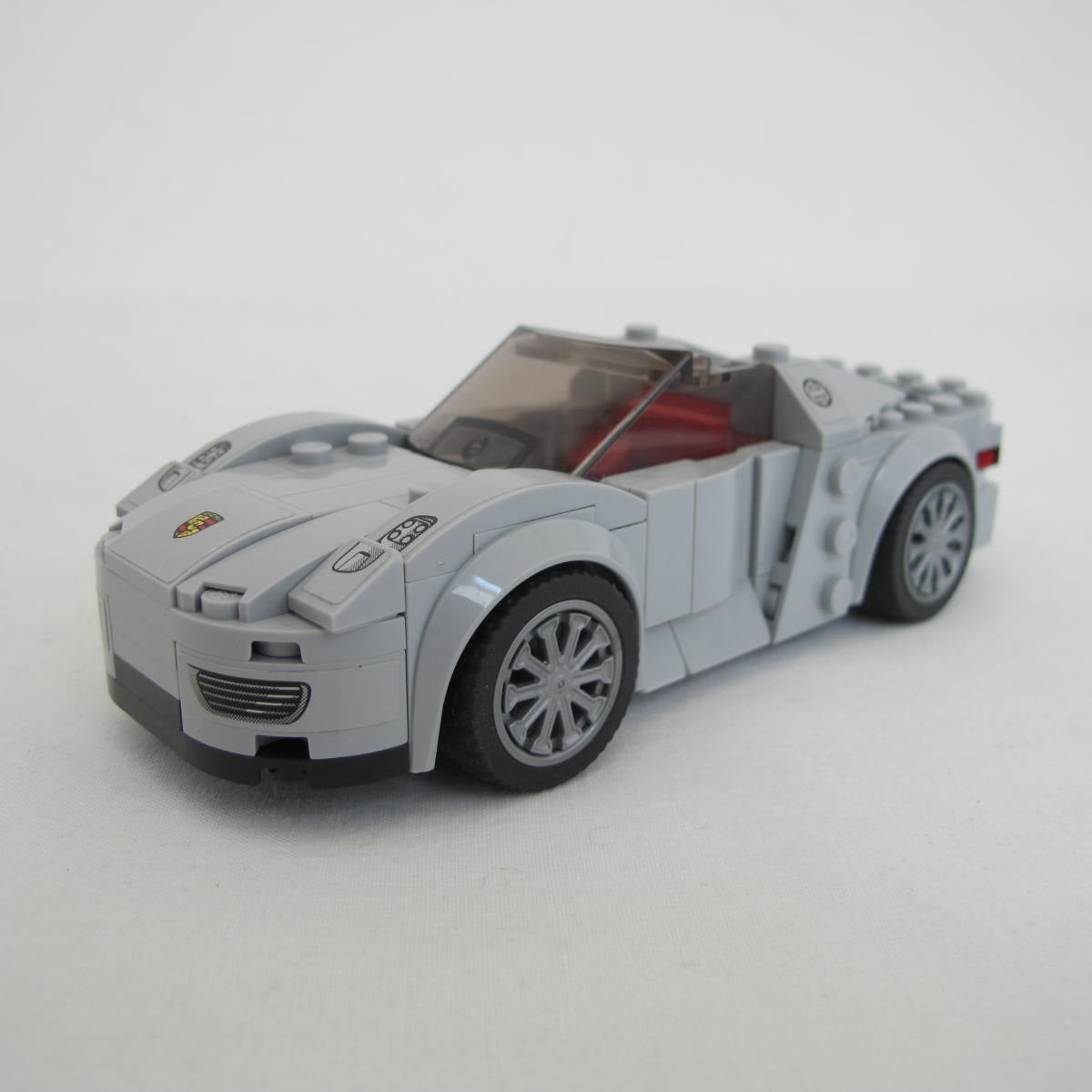 Porsche 918 Spyder. Complete with instructions and box