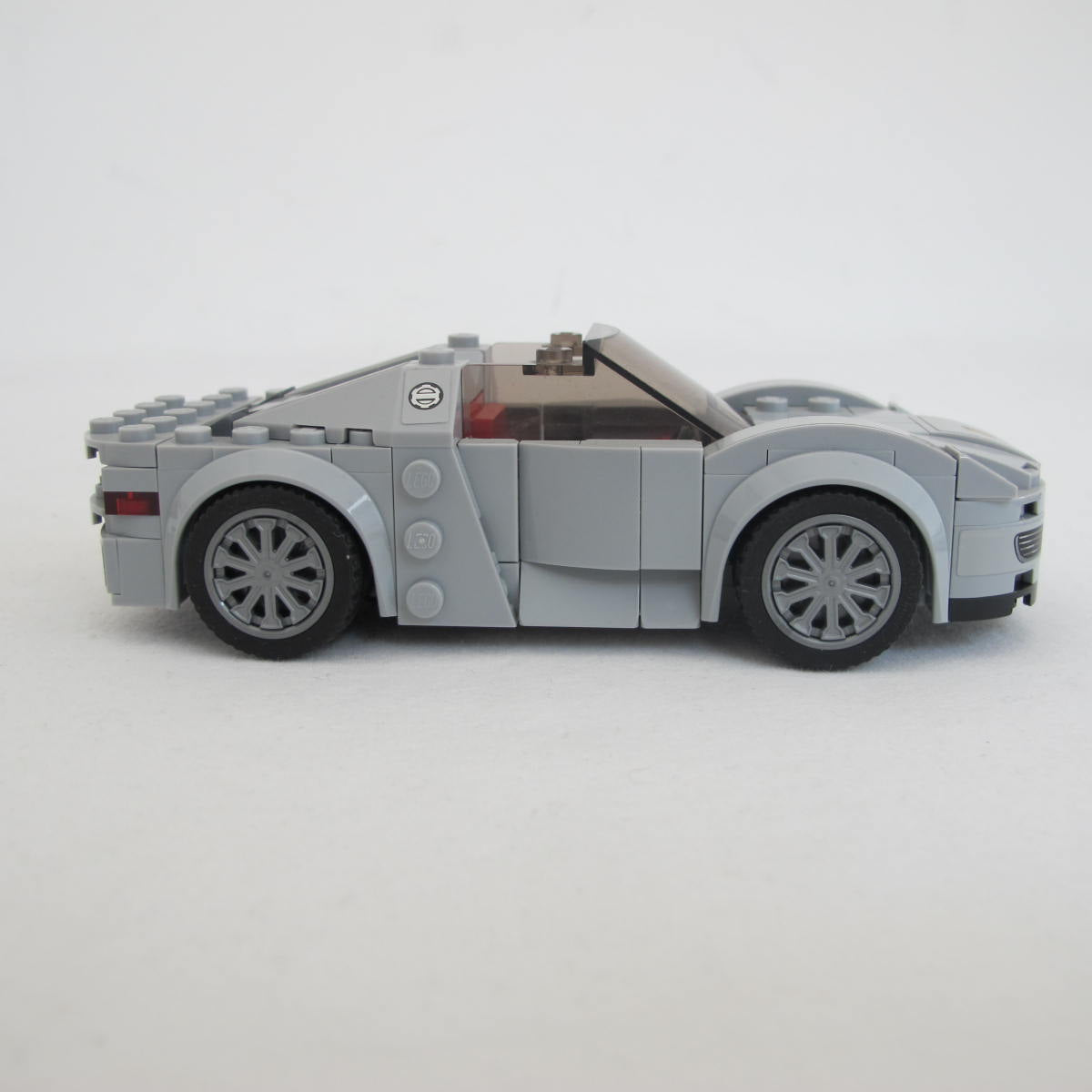 Porsche 918 Spyder. Complete with instructions and box