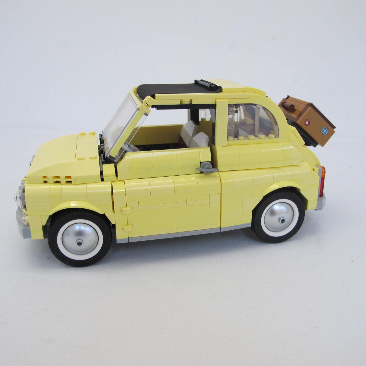 Fiat 500 {Bright Light Yellow Edition}. Complete with instructions, no box