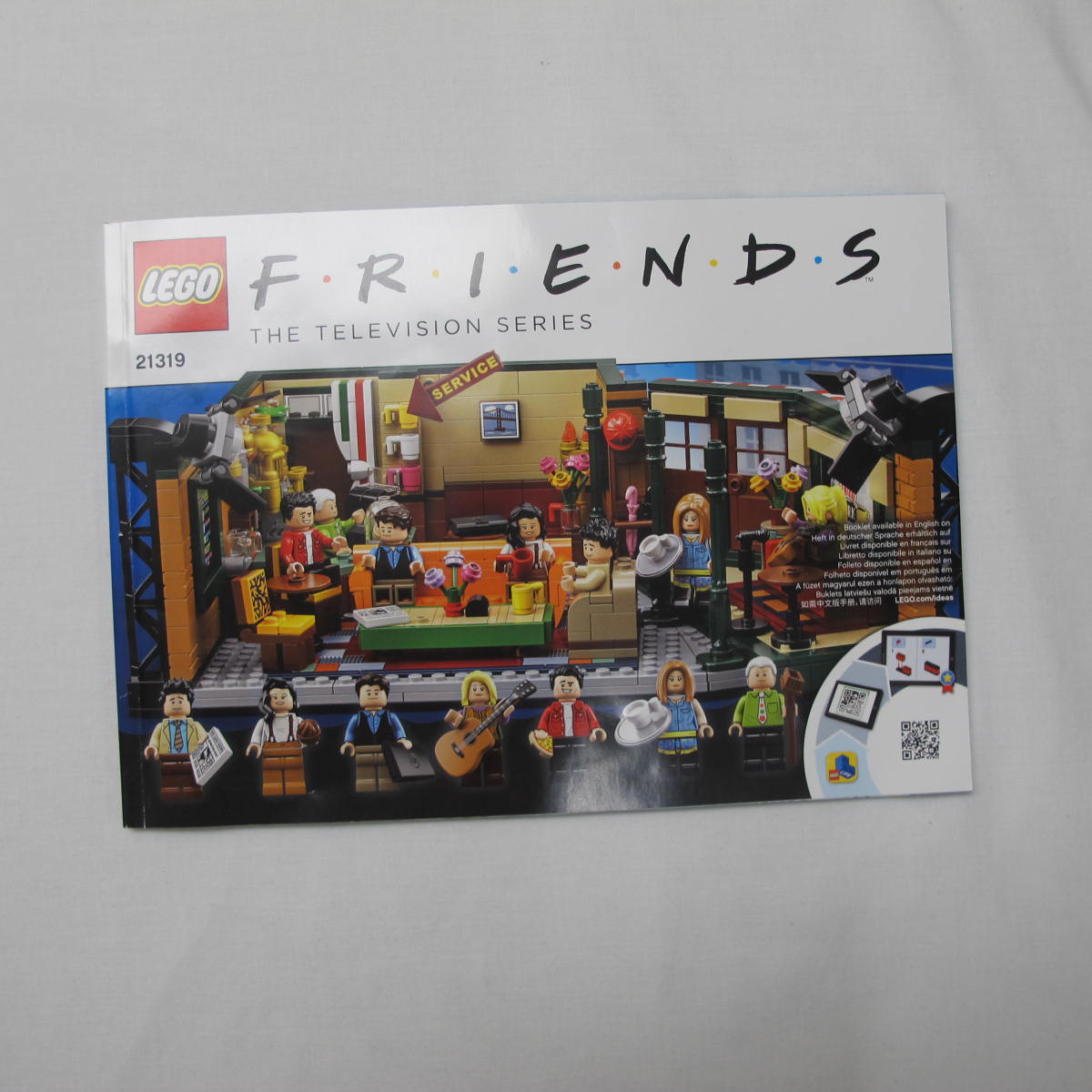 F·R·I·E·N·D·S Central Perk. Incomplete with instructions, no box