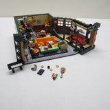 F·R·I·E·N·D·S Central Perk. Incomplete with instructions, no box