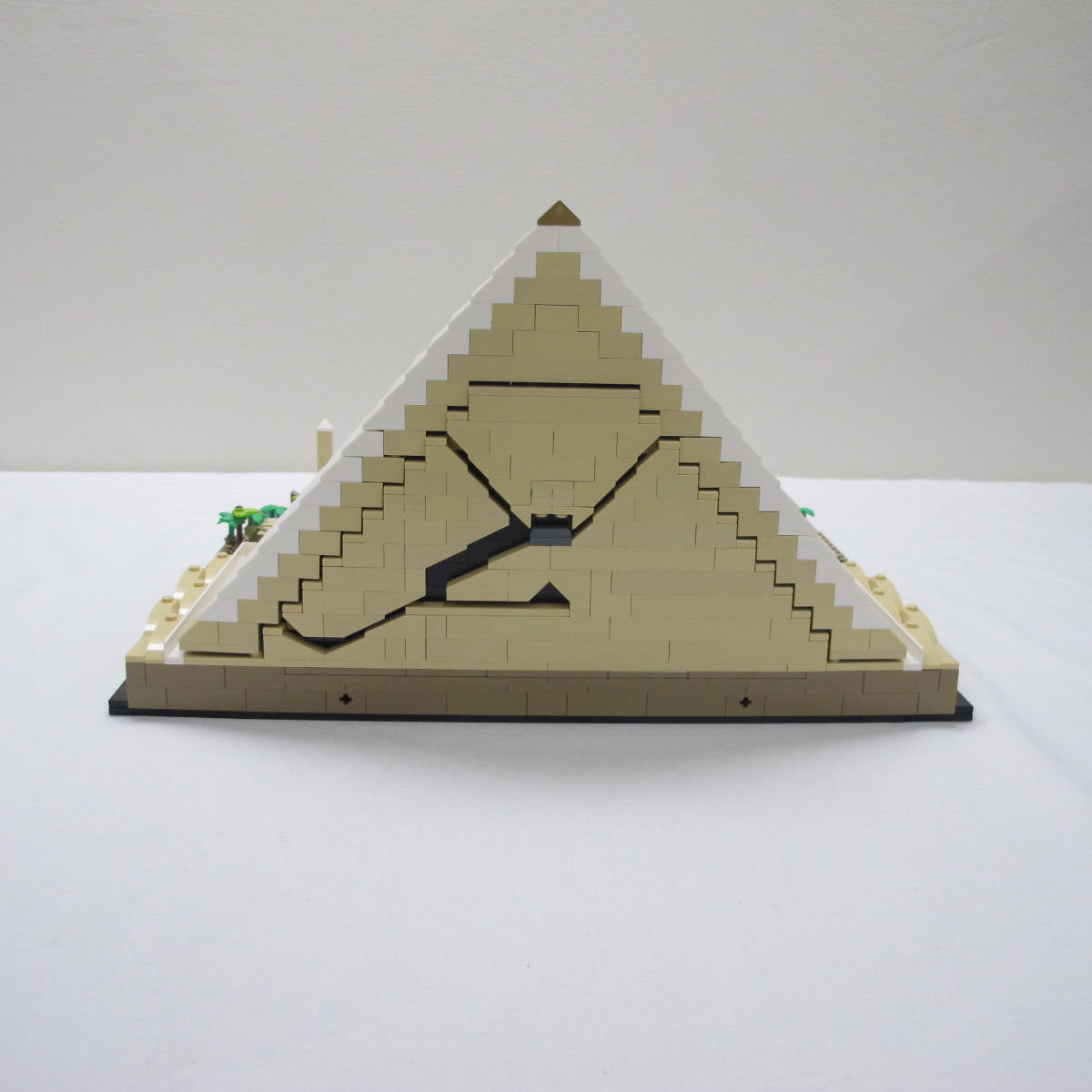 The Great Pyramid of Giza. Complete without instructions and box