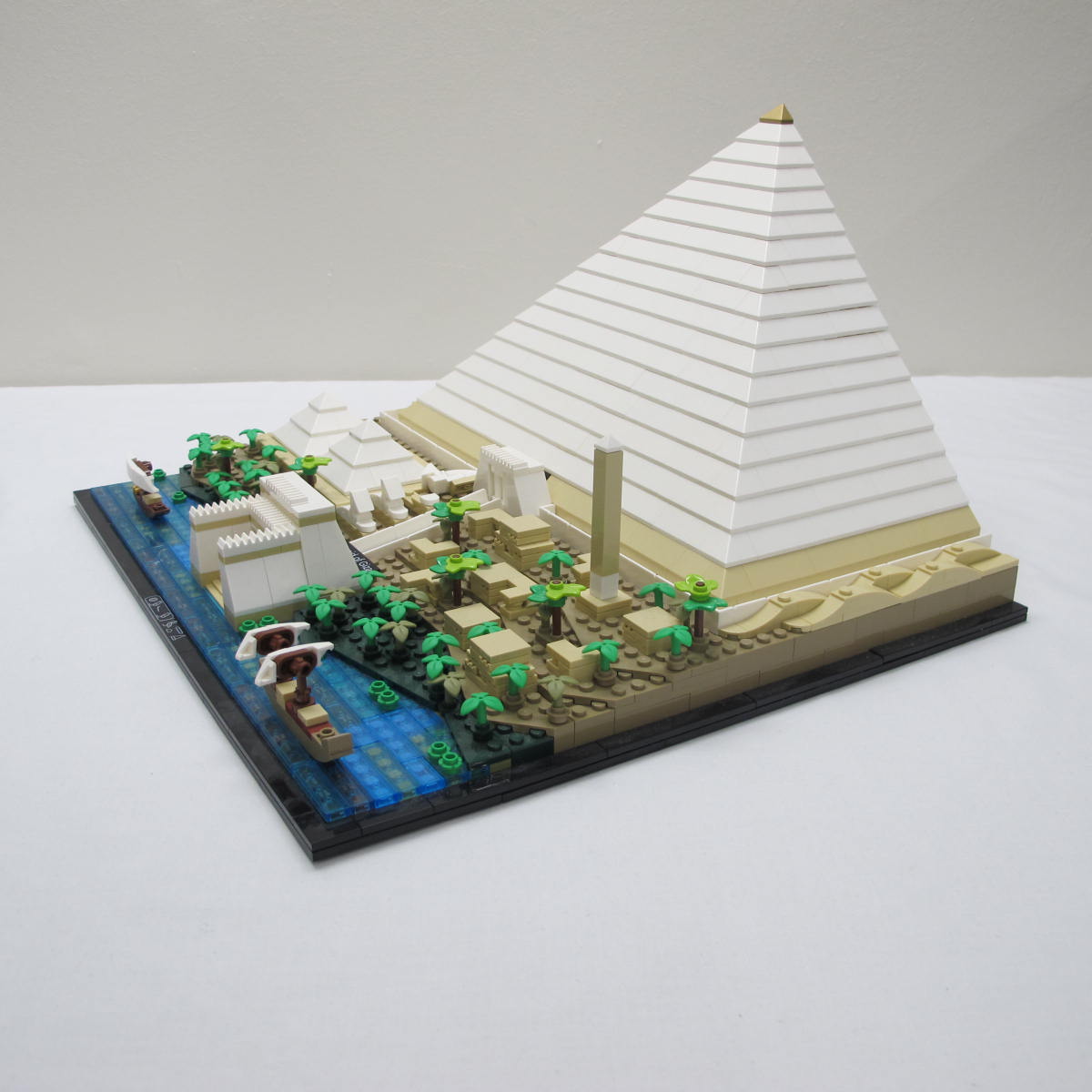 The Great Pyramid of Giza. Complete without instructions and box