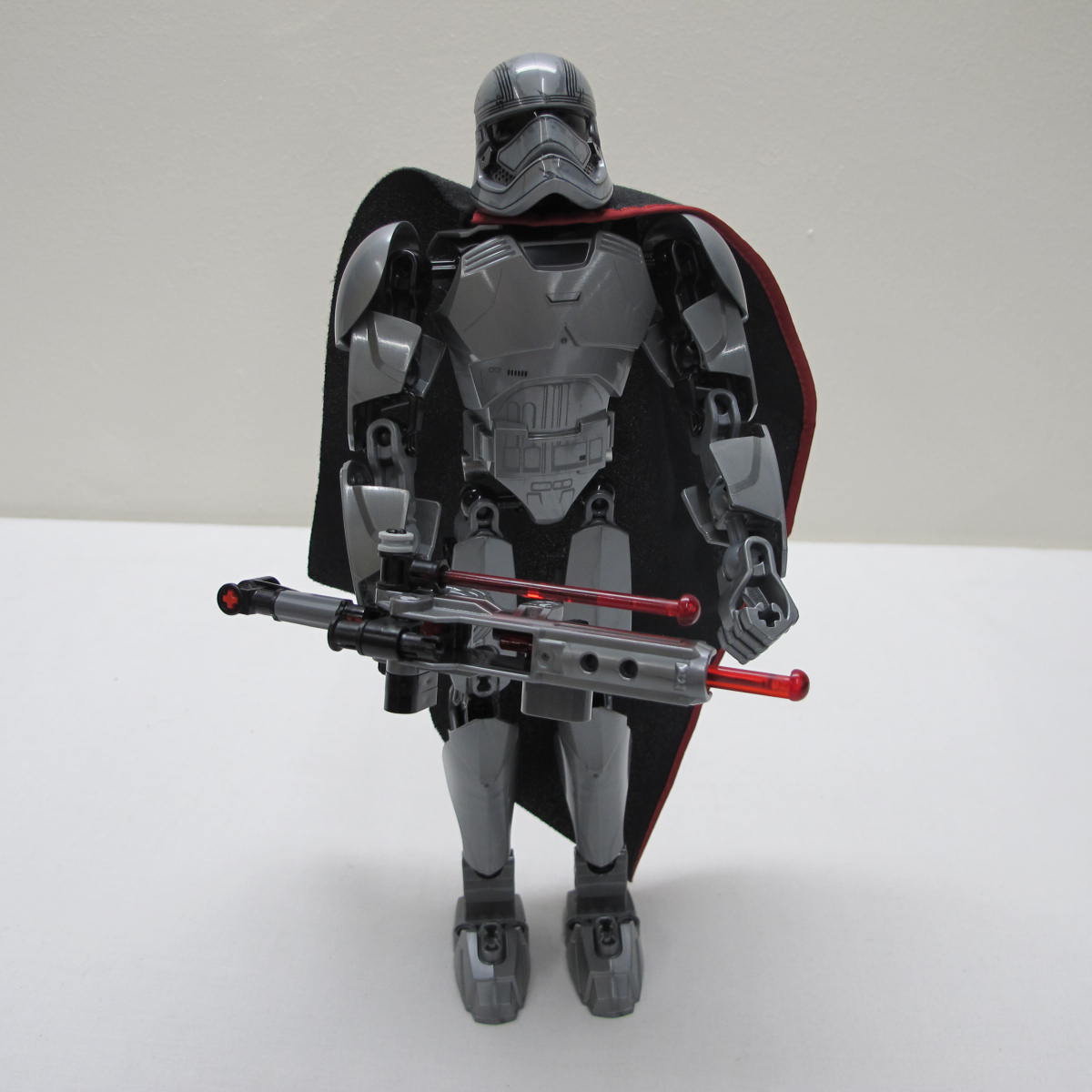 Captain Phasma. Complete with instructions, no box