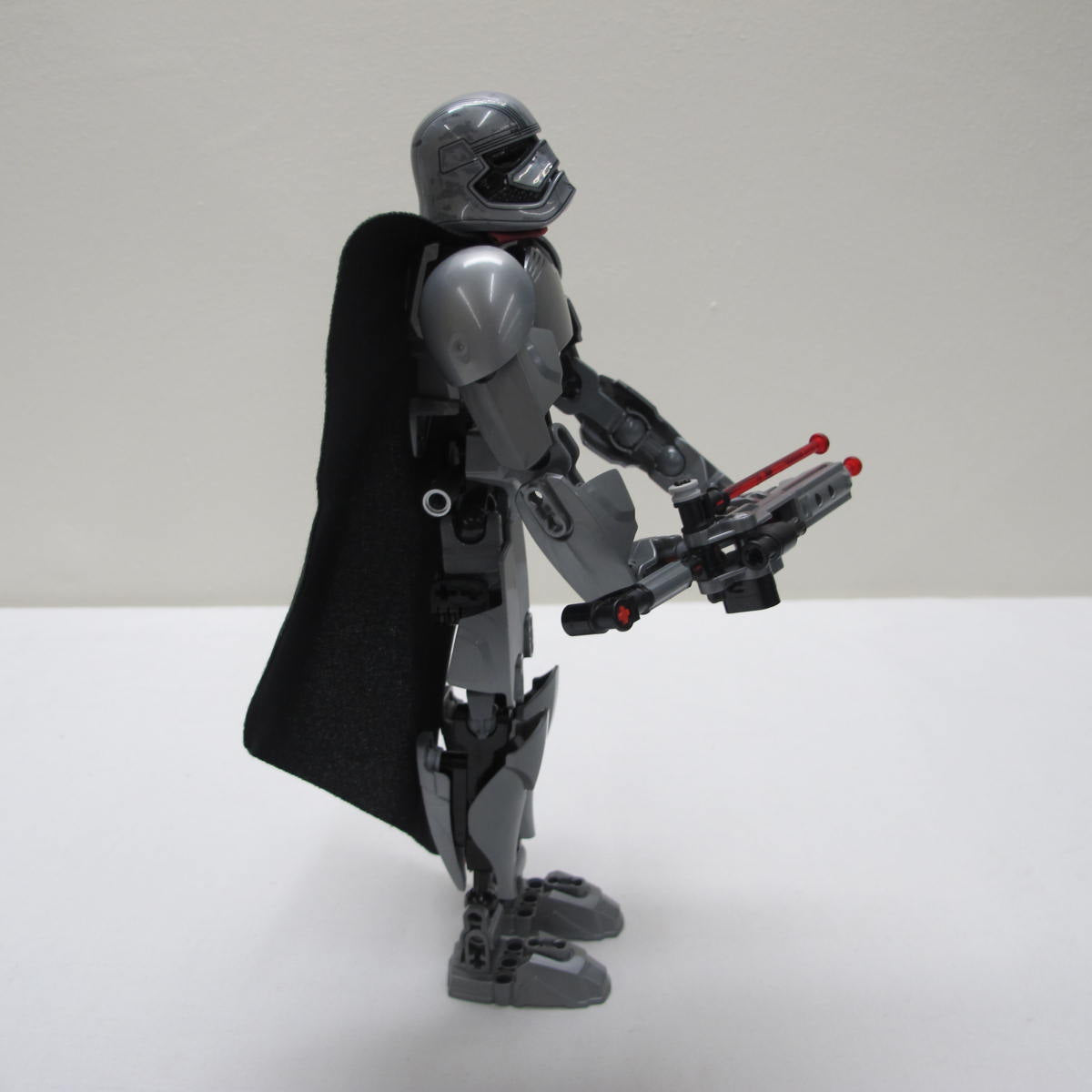 Captain Phasma. Complete with instructions, no box