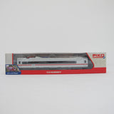 Intermediate coach (2nd cl.) ICE with NS 406 652-8 pantograph