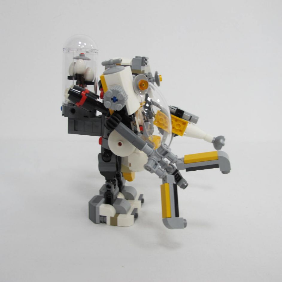 Egghead Mech Food Fight. Incomplete with instructions, no box
