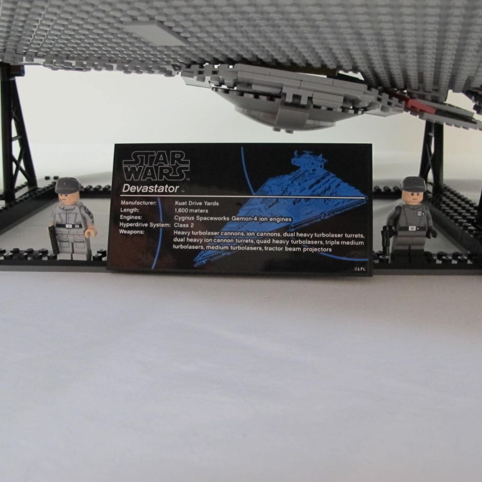 Imperial Star Destroyer - UCS. Complete with instructions, no box