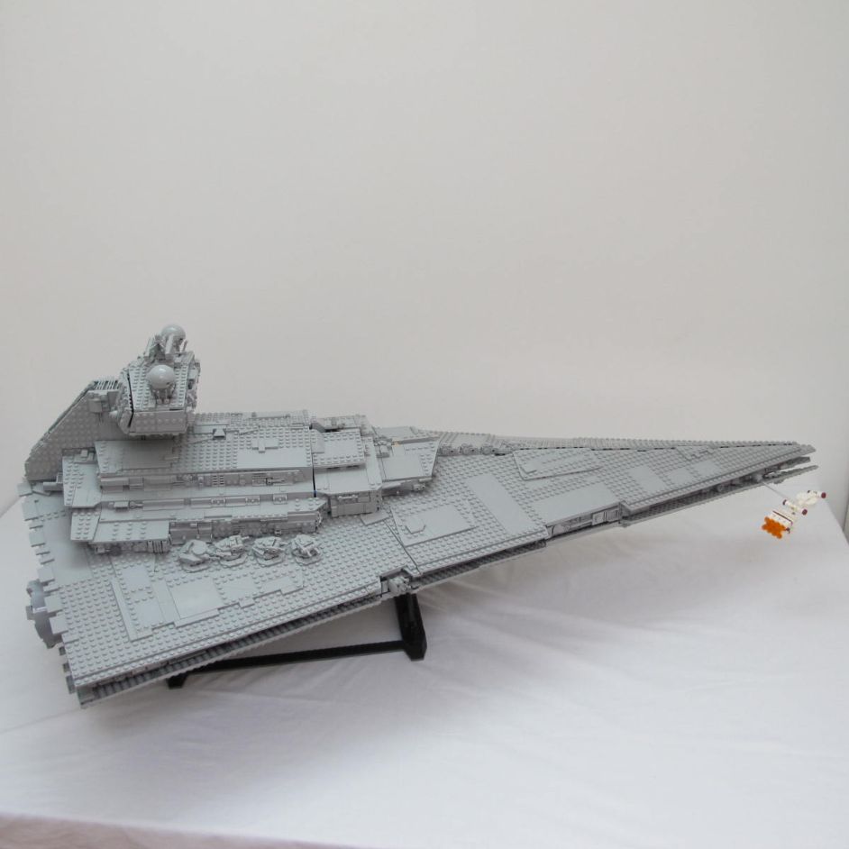 Imperial Star Destroyer - UCS. Complete with instructions, no box