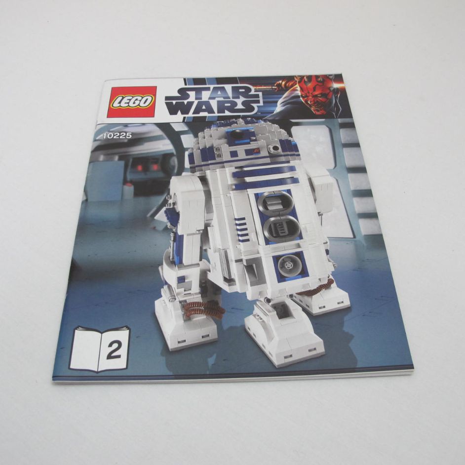 R2-D2 - UCS. Complete with instructions and box