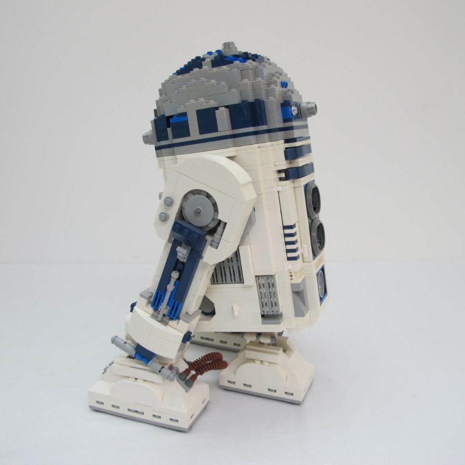 R2-D2 - UCS. Complete with instructions and box