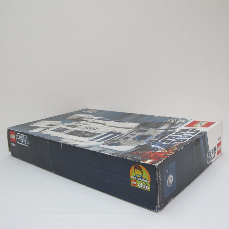 R2-D2 - UCS. Complete with instructions and box