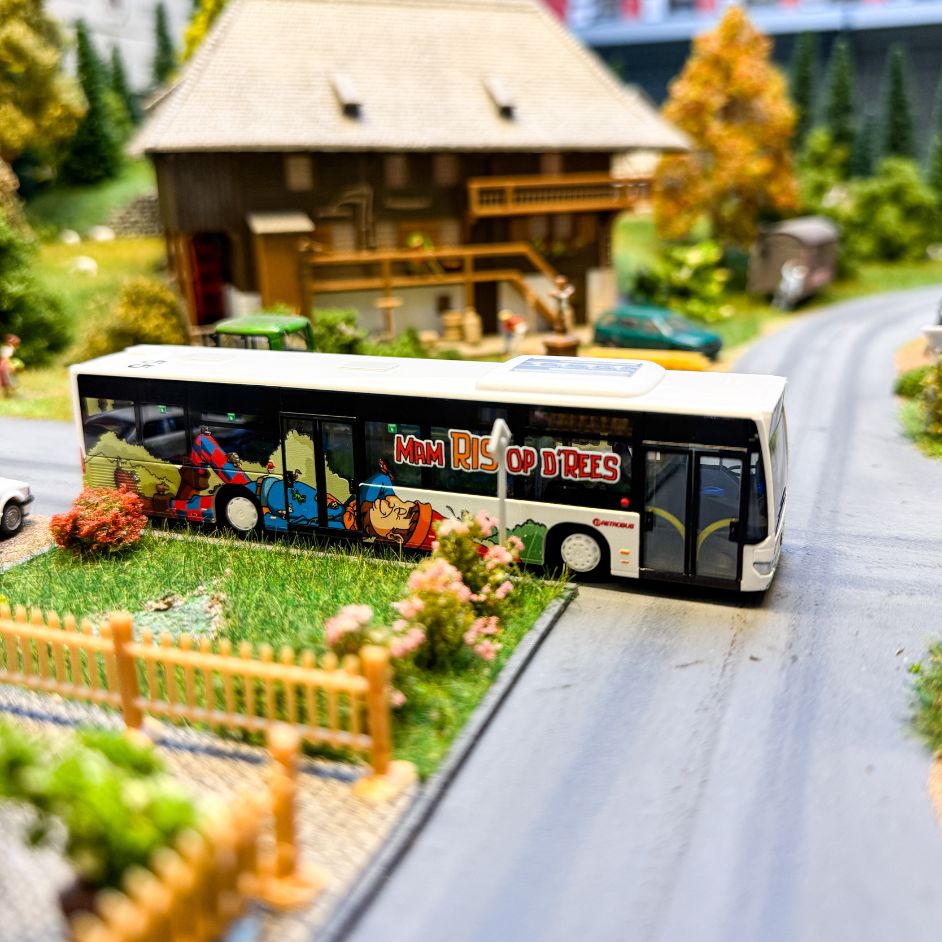 Retrobus Luxembourg Navette Gare- Parc "Mam Ris Op D'Rees"