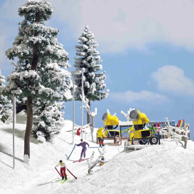2 Snow Cannons