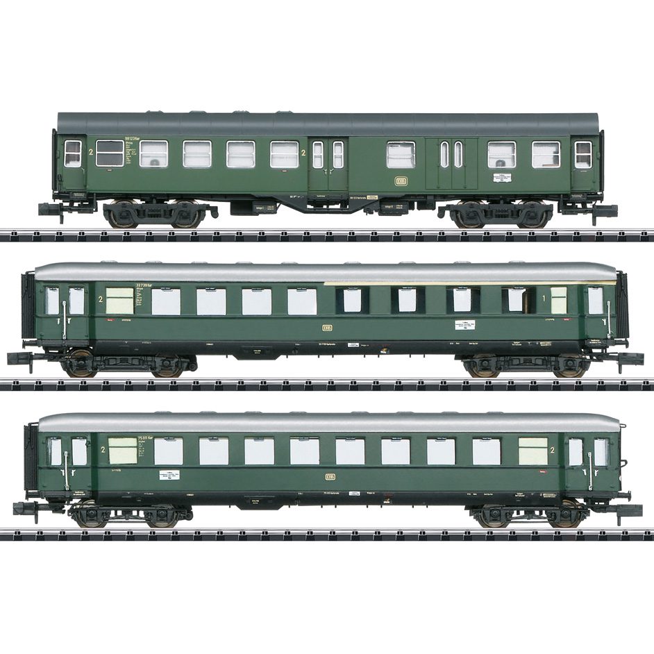 "Limited Stop Fast Passenger Train in the Danube Valley" Car Set