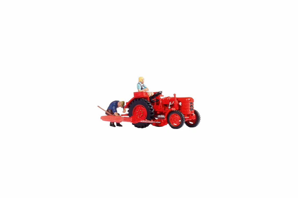 XL Set "At the Railway Station"