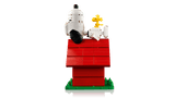 Peanuts: Snoopy’s Doghouse
