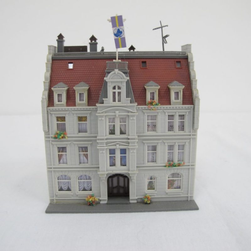 City house yellow