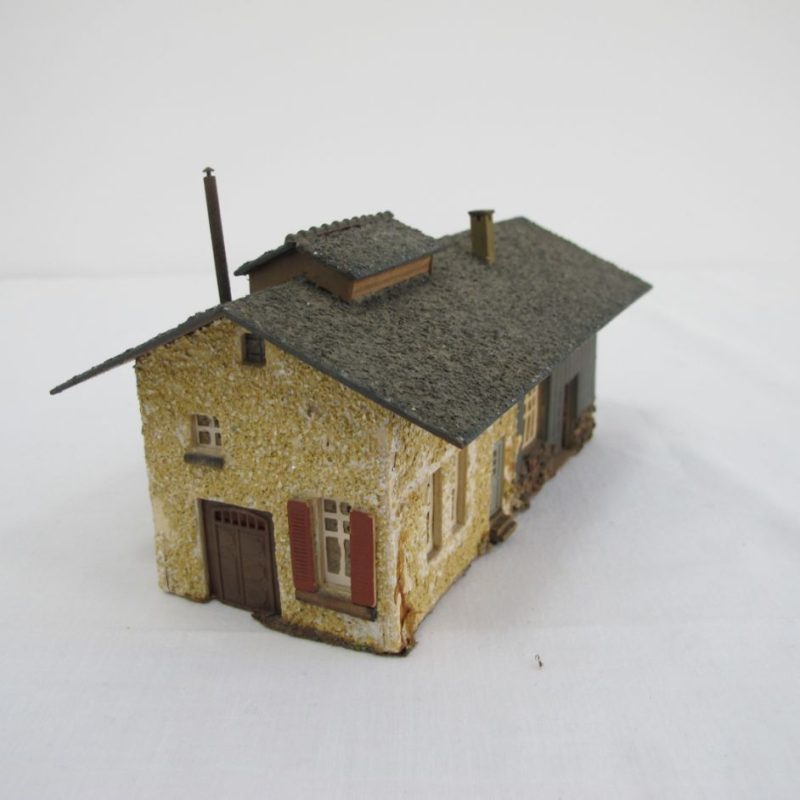 Engine shed small