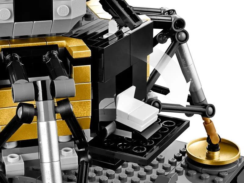 LEGO Creator Expert 10266 NASA Apollo 11 Lunar Lander