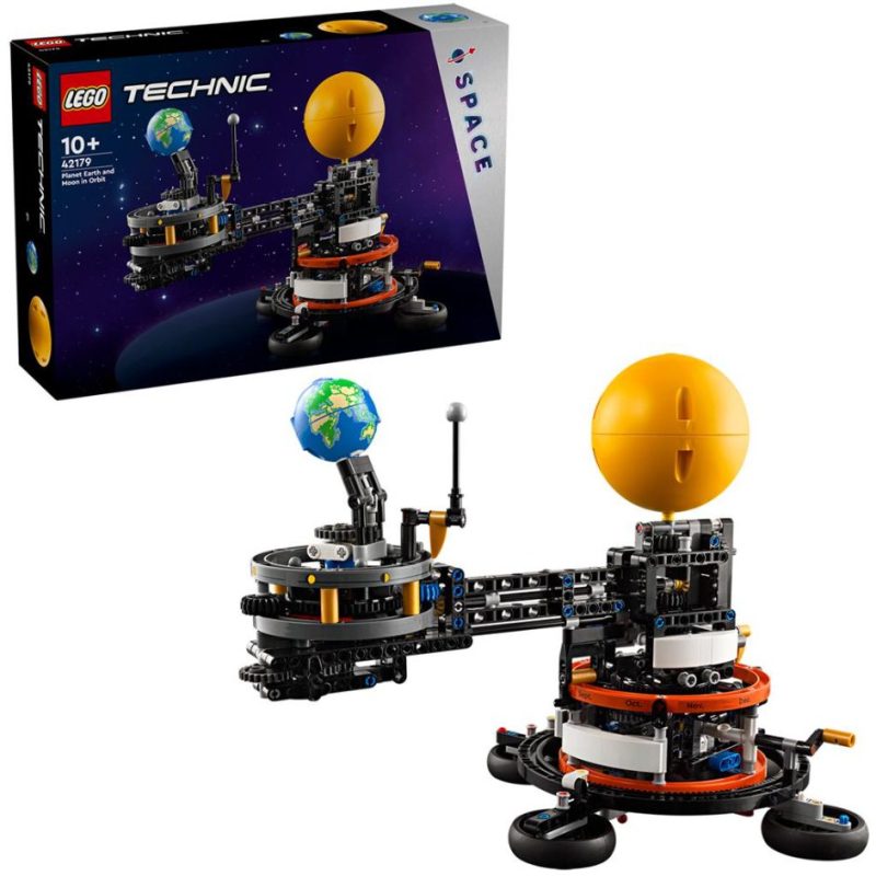 Lego Technic 42179 Planet Earth and Moon in Orbit
