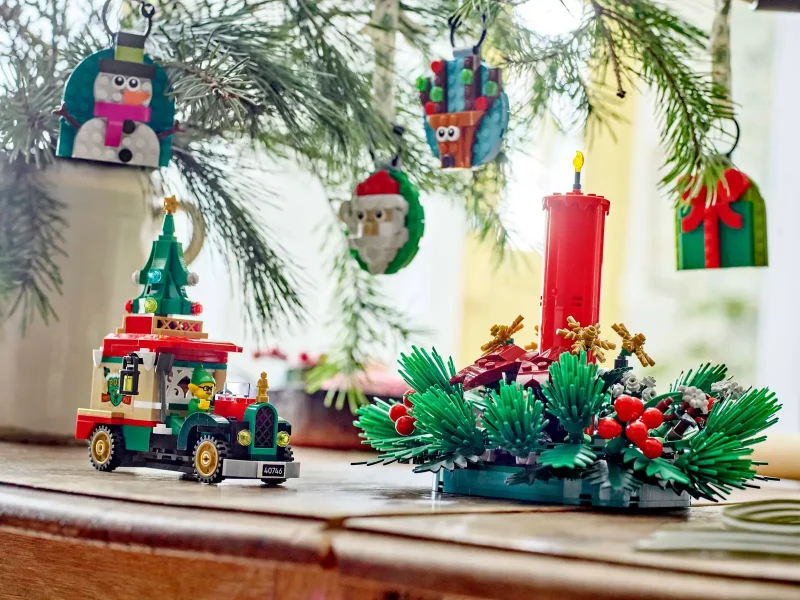 LEGO 40746 Santa's Delivery Truck