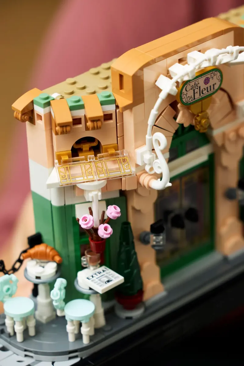 LEGO Icons 10362 French Café