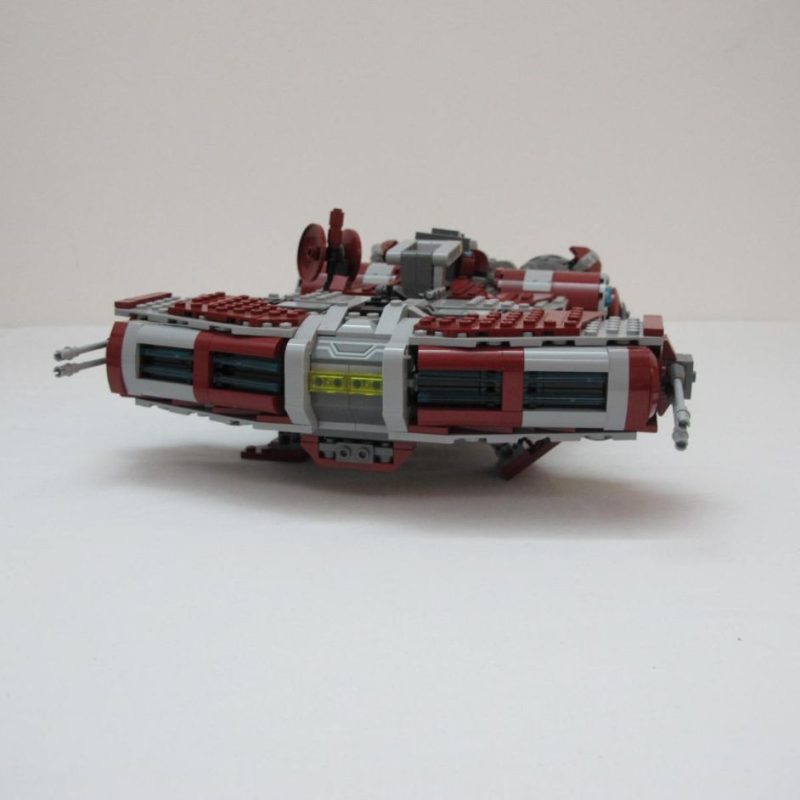 Jedi Defender-class Cruiser. Complete with instructions and box - Image 13