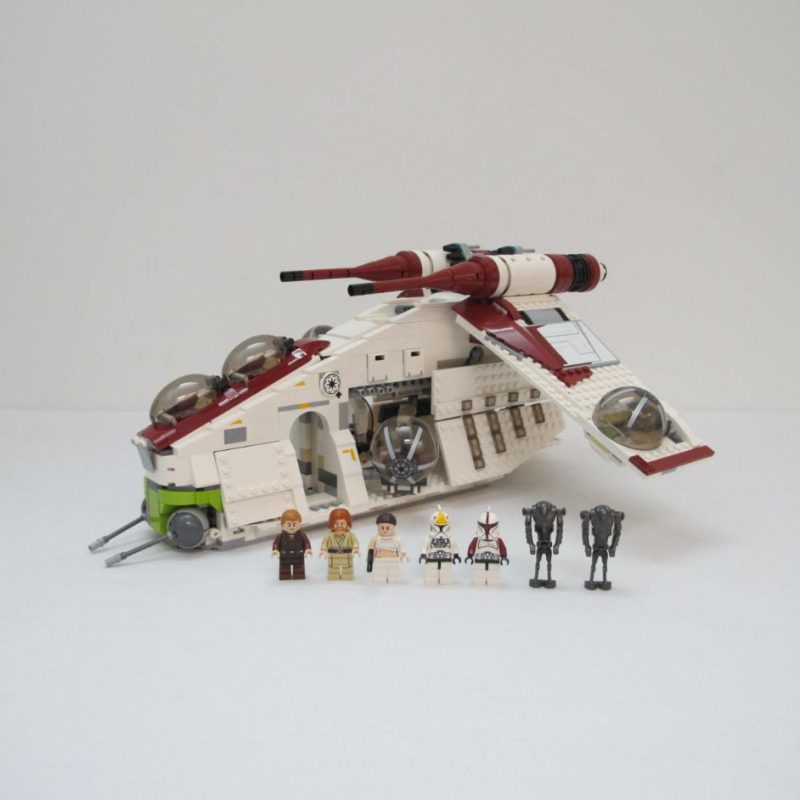 Republic Gunship. Complete with instructions and box - Image 5