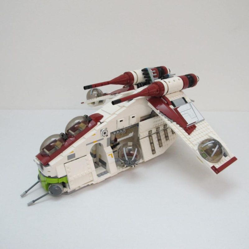 Republic Gunship. Complete with instructions and box - Image 11