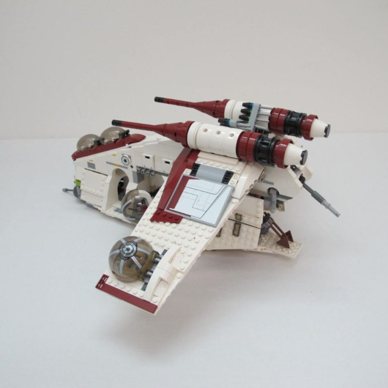 Republic Gunship. Complete with instructions and box - Image 16