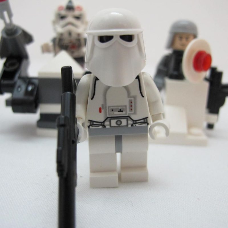 Snowtrooper Battle Pack. Complete with instructions and box - Image 12