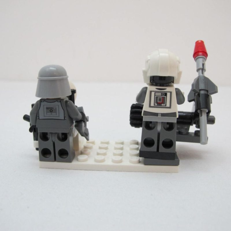 Snowtrooper Battle Pack. Complete with instructions and box - Image 2