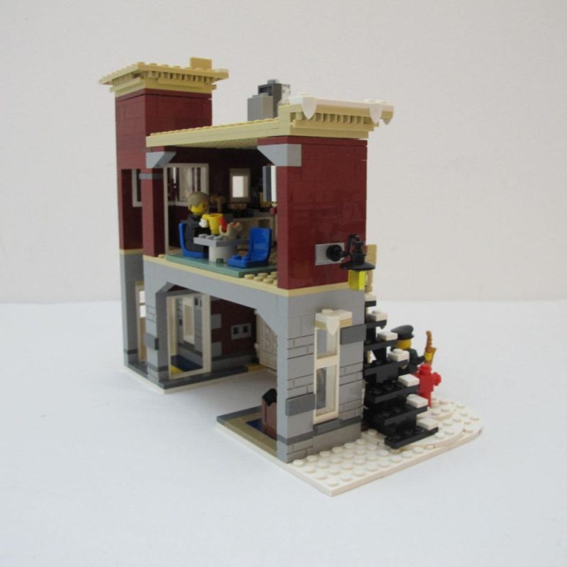 Winter Village Fire Station. Incomplete with instructions book 1, no box and no book 2 - Image 14