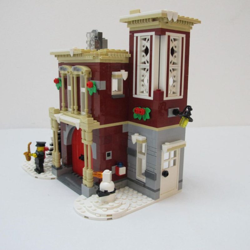 Winter Village Fire Station. Incomplete with instructions book 1, no box and no book 2 - Image 17