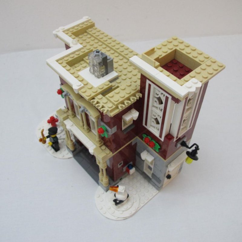 Winter Village Fire Station. Incomplete with instructions book 1, no box and no book 2 - Image 18