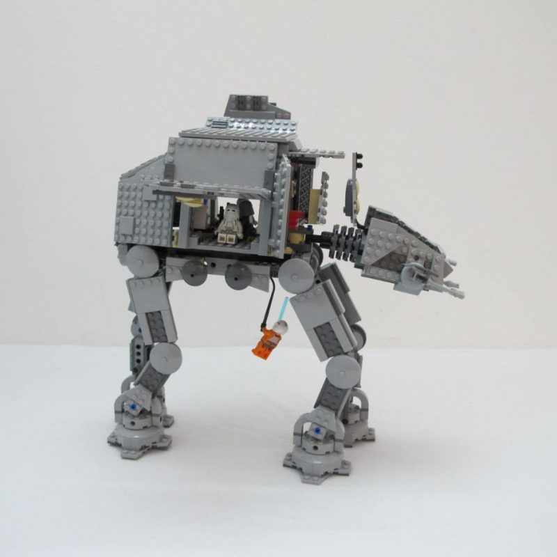 AT-AT Walker. Complete with instructions and box - Image 14