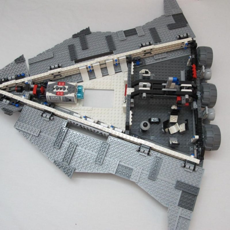 Imperial Star Destroyer. Complete with instructions and box - Image 3